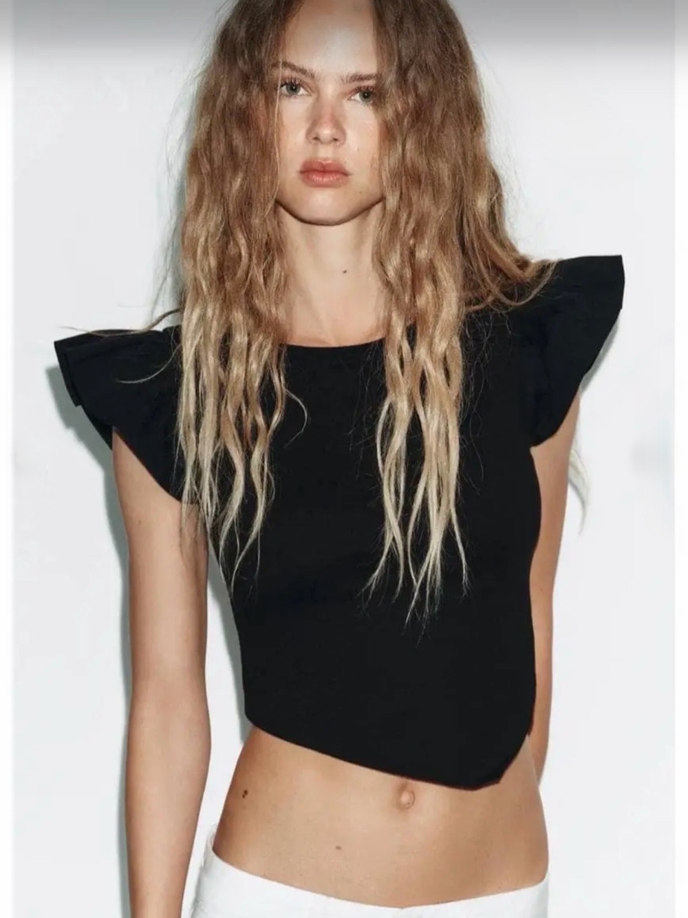Zara Black Ruffled Cap-Sleeve Cropped Top